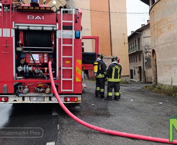 Valdilana, principio d'incendio ad un carro attrezzi (foto di repertorio)