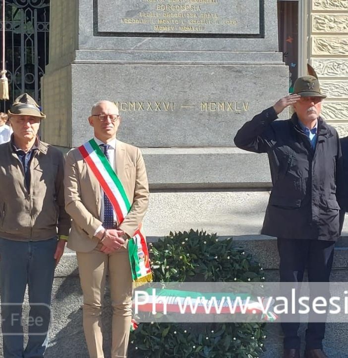 Borgosesia celebra il 25 aprile: corteo, memoria e testimonianze della Resistenza - foto e video Mazzarotto per valsesianotizie.it