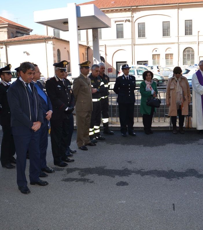 Commemorati dalla questura di Vercelli gli agenti Demenego e Rotta