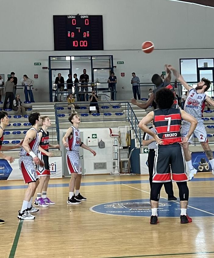 Barberi Valsesia Basket, semaforo rosso contro Alba: 66 - 73.