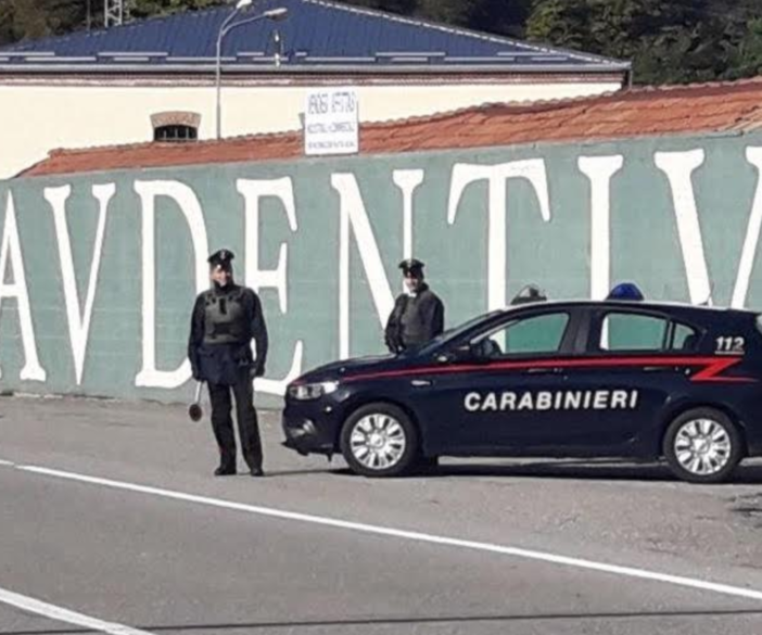 Varallo: furto al reparto cosmetici, denunciate due donne