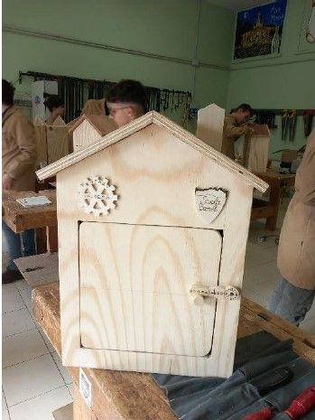 Nelle scuole della Valsesia e della Valsessera arrivano la casette &quot;giralibro&quot;
