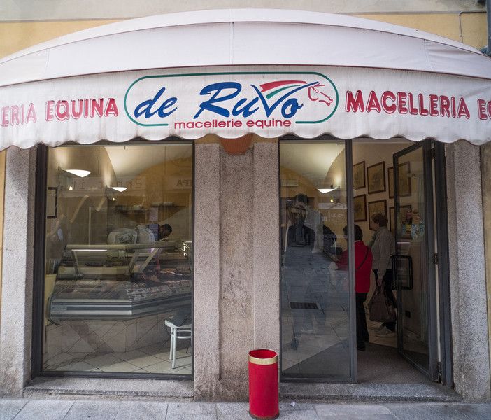 Macellerie De Ruvo, il leader per le carni di cavallo e non da meno nel pollo