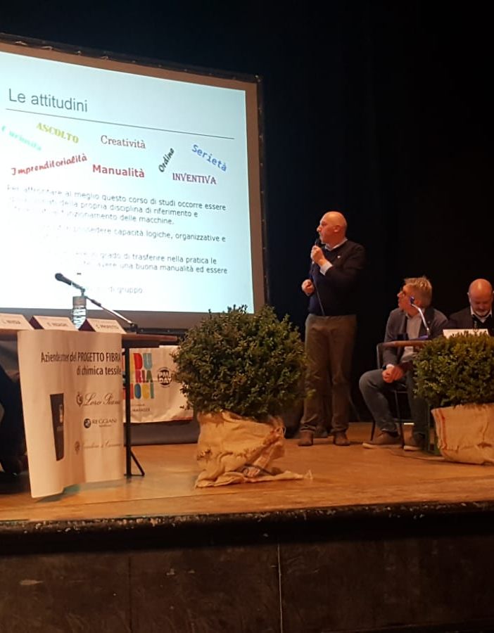 Open Day a Borgosesia. Imprese: &quot;Aspettiamo a braccia aperte diplomati di tecnici e professionali&quot; FOTO