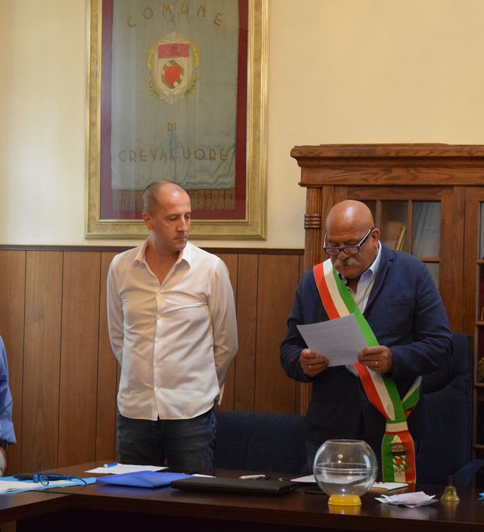Insediamento per Raffo a Crevacuore. “Oggi non festeggiamo, ma ricordiamo la piccola Assia”