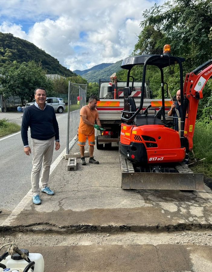 Varallo, Cordar Valsesia al lavoro in località Pomarolo.