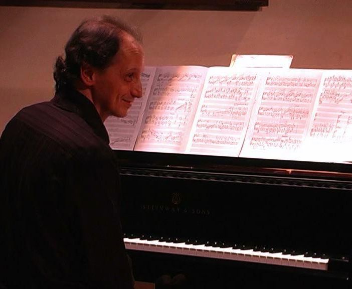 Borgosesia: La poesia dell'arte musicale nel salotto del Borgo con la famiglia Fedrigotti