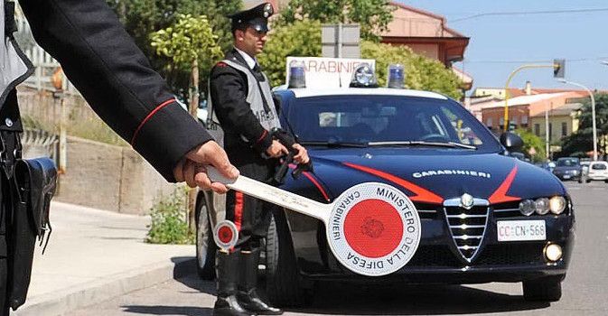 La &quot;vecchina delle truffe&quot; colpisce ancora e raggira un commerciante di Crescentino