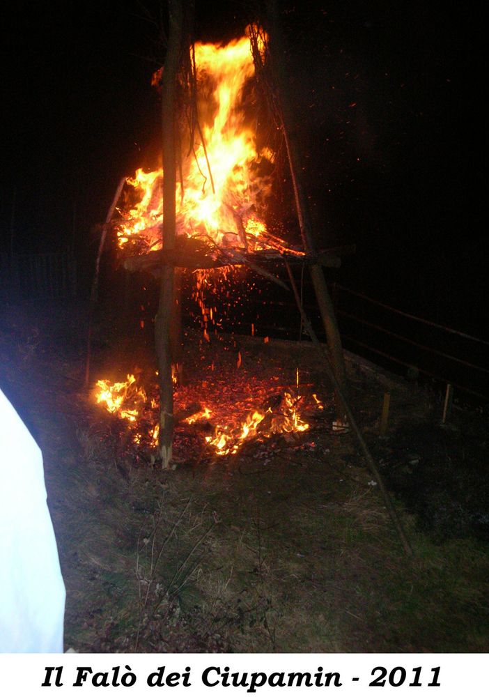 Valsesia magica e misteriosa: La festa del fuoco sul “Sas dan ciupamin” di Ara di Grignasco