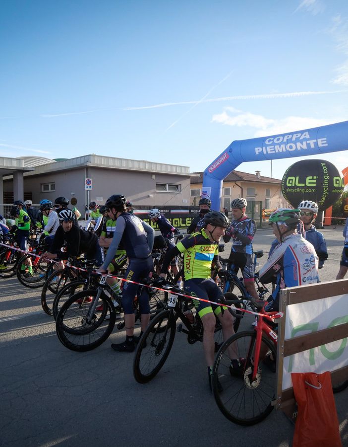 Ciclismo strada, Granfondo Valtidone: vincono Pozzetto e Aime nella granfondo e Pellegrinelli e Calvi di Coenzo nella mediofondo