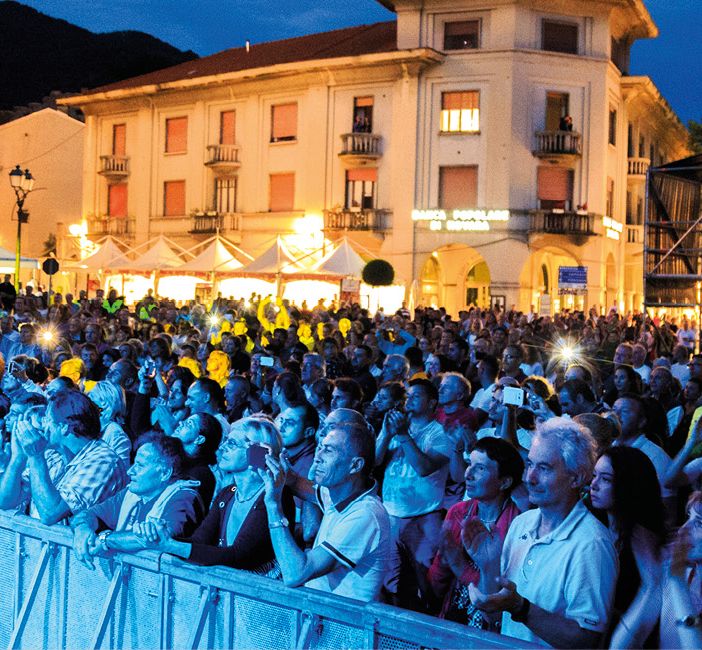 Varallo: L'Alpàa è un continuo trionfo, sold out con il concerto di Branduardi