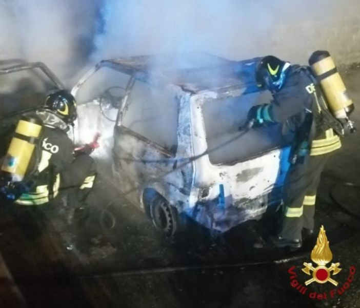 Auto a fuoco a Trino