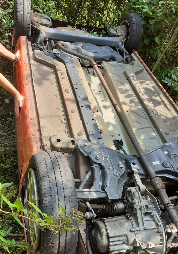Auto in una scarpata a Coggiola, conducente fuori strada per un malore