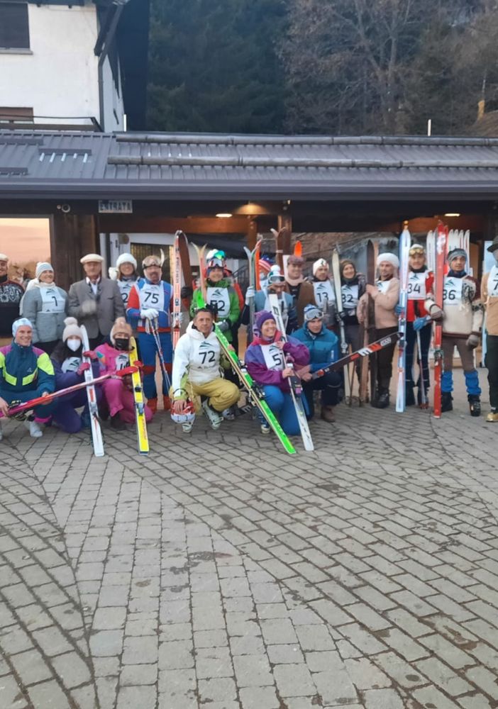 Bielmonte, una notte romantica con sciatori d’altri tempi