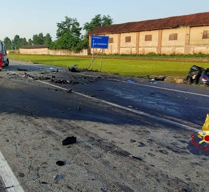 Sono Alessandro, Raffaele e Carmine i tre giovani che questa notte hanno perso la vita a Busonengo