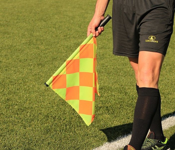 Calcio, via libera alle 5 sostituzioni. Ecco come funzionerà