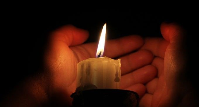 Decesso in casa per un anziano di 76 anni