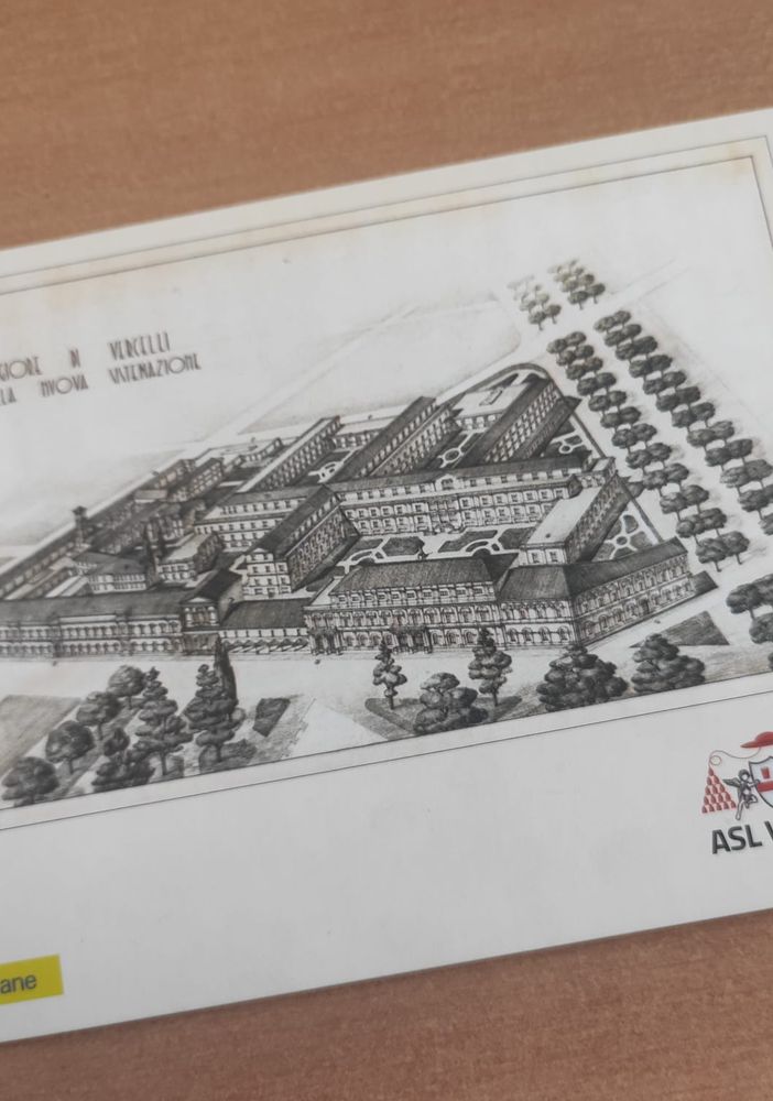 Cartolina storica e annullo filatelico a chiusura degli 800 anni dell’Antico ospedale