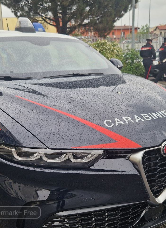 Si toglie il braccialetto elettronico e va in Valsesia ma resta coinvolto in un incidente stradale (foto di repertorio)