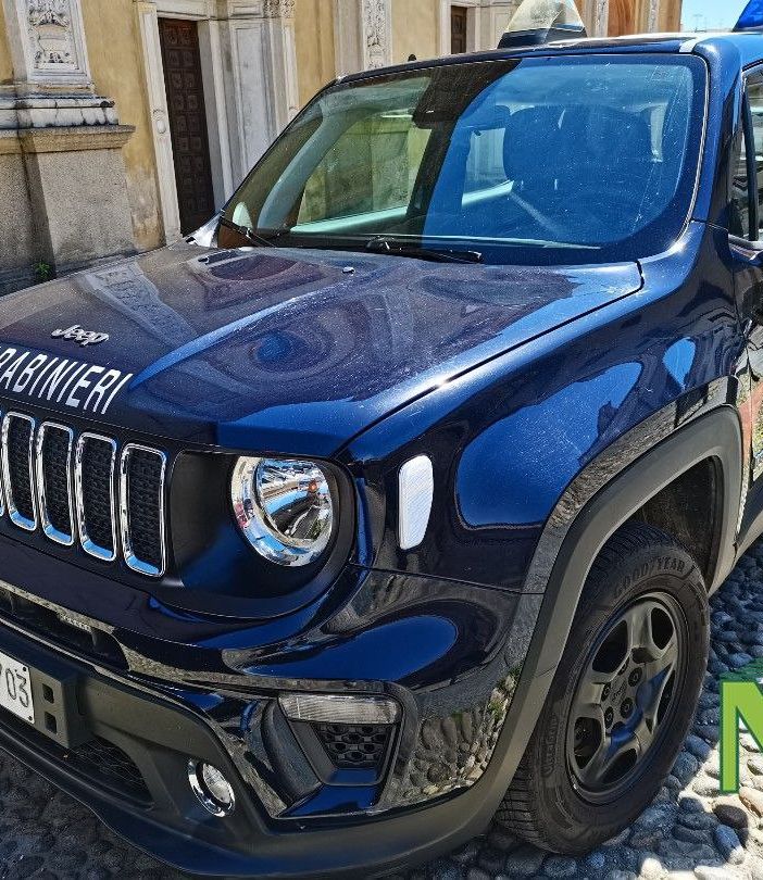 Crevacuore, auto finisce contro palo della luce (foto di repertorio)