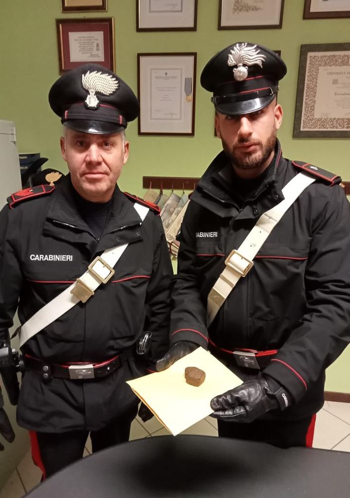 Denunciato dai Carabinieri di Santhià giovane spacciatore