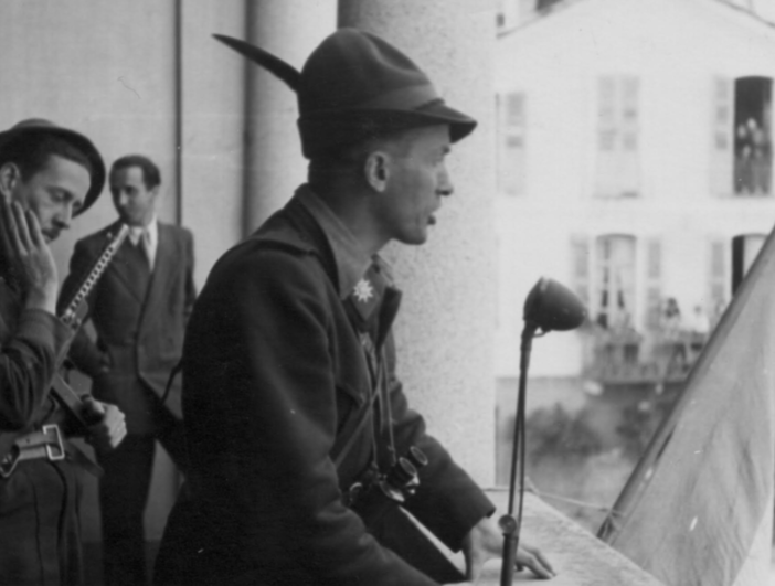 Moscatelli parla dopo la liberazione di Varallo, 24 aprile 1945
