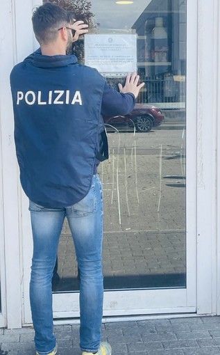 Circolo chiuso per 20 giorni: liti, ubriachi e colpi sparati a salve durante una baruffa