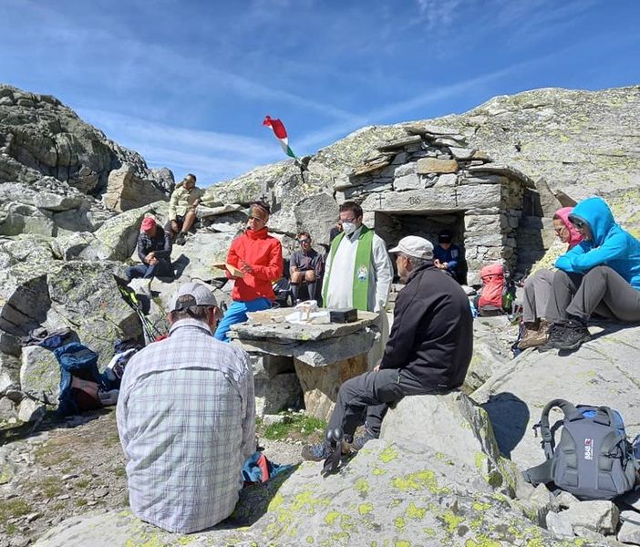 Al Passo di Mondelli per ricordare gli “spalloni”