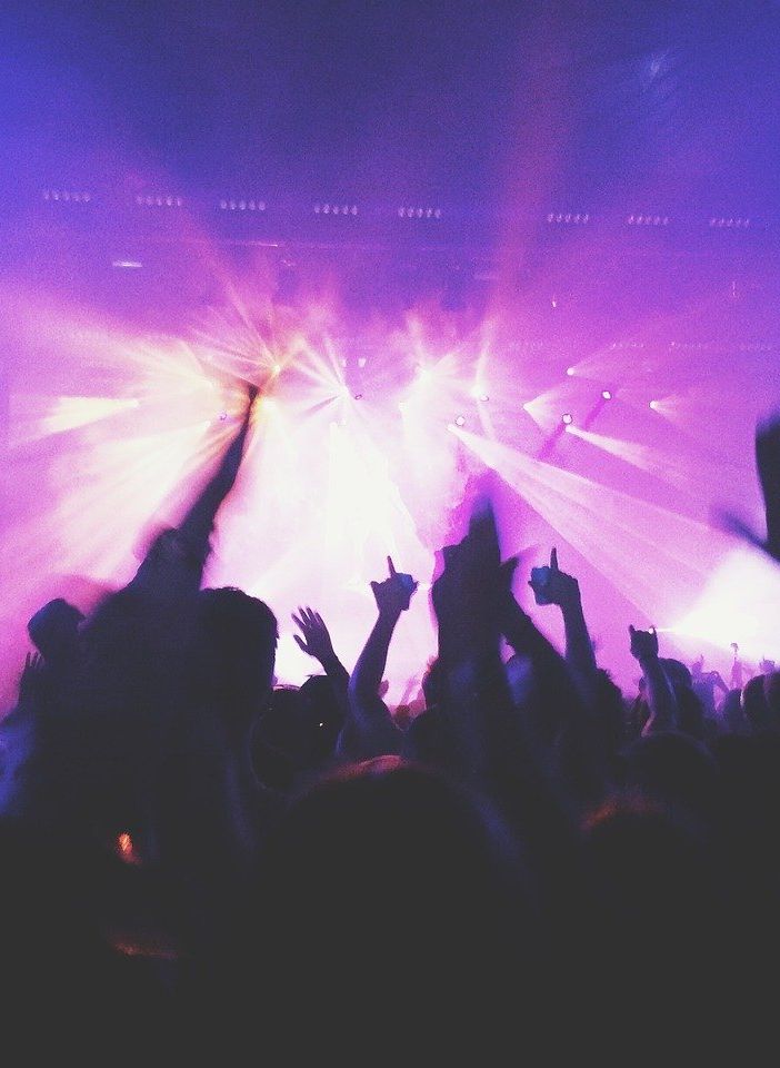 In Piemonte riaprono le discoteche. Novità per il trasporto pubblico