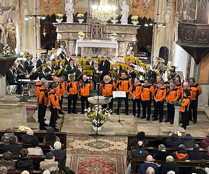 Corpo Musicale Portula e Coro Cesare Rinaldo Coggiola, 200 anni in due: tante persone al concerto