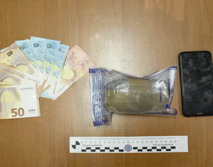 Spaccio di droga nei boschi del Sesia: 5 arresti e sequestro di stupefacente VIDEO