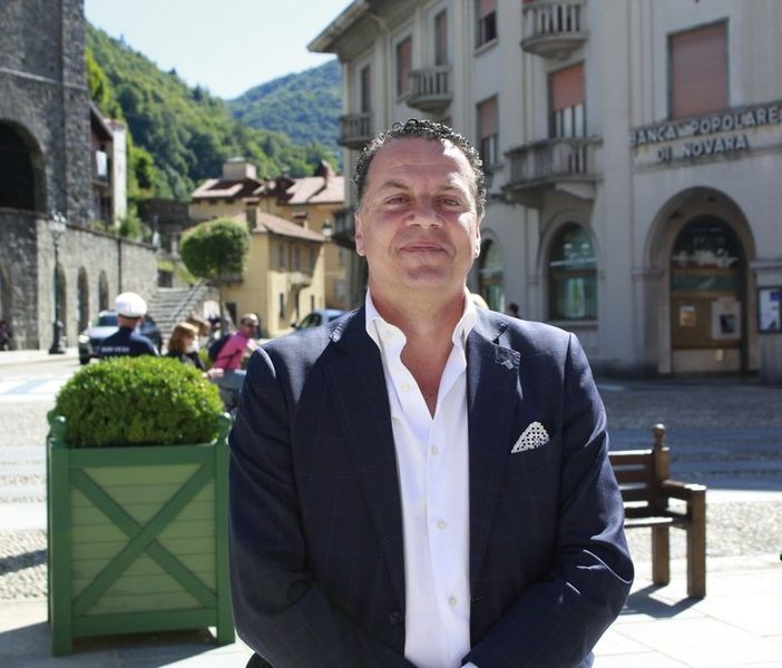 Varallo, sindaco e amministratori al lavoro nella pulizia della chiesetta di San Pantaleone