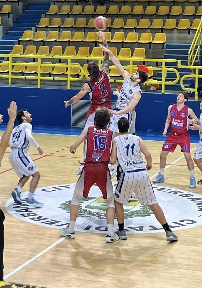 Valsesia Basket corsara a Montecatini: gli Eagles dominano i Leoni