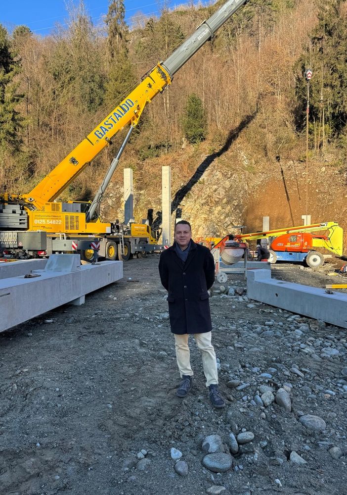 Eraldo Botta nell'area cantiere