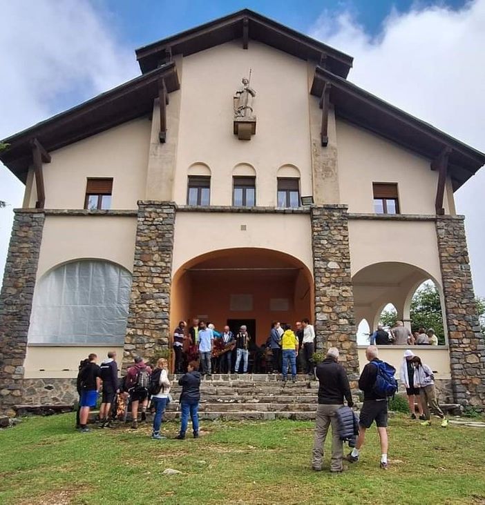 Valdilana in festa al Santuario per il Santo Patrono Bernardo (foto dalla pagina Facebook di Comune di Valdilana)