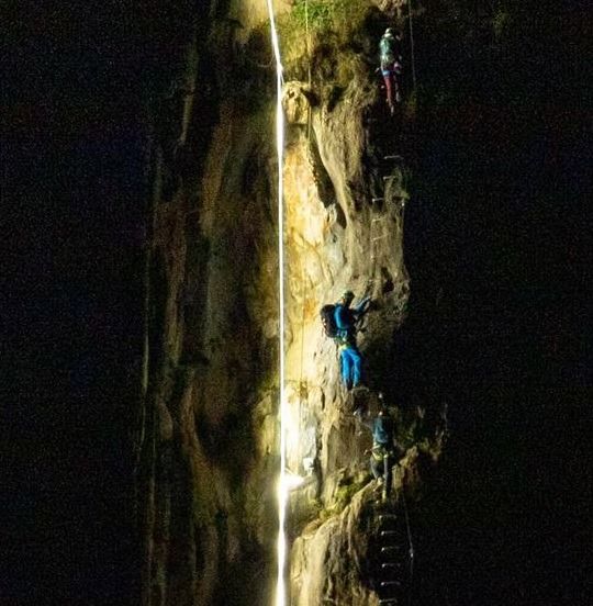 Varallo: primi scalatori notturni alla Falconera