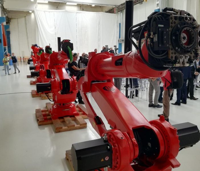 FCA alza il sipario: ecco la linea dove nascerà la 500 elettrica, l'auto che porterà Torino nel futuro