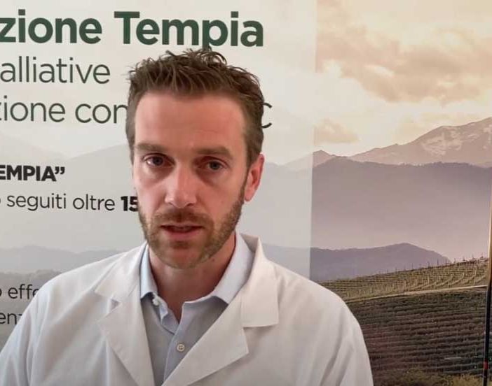 Giornata del sollievo: una mostra in piazza Cavour e un video dell’hospice di Gattinara, che ha appena introdotto la musicoterapia