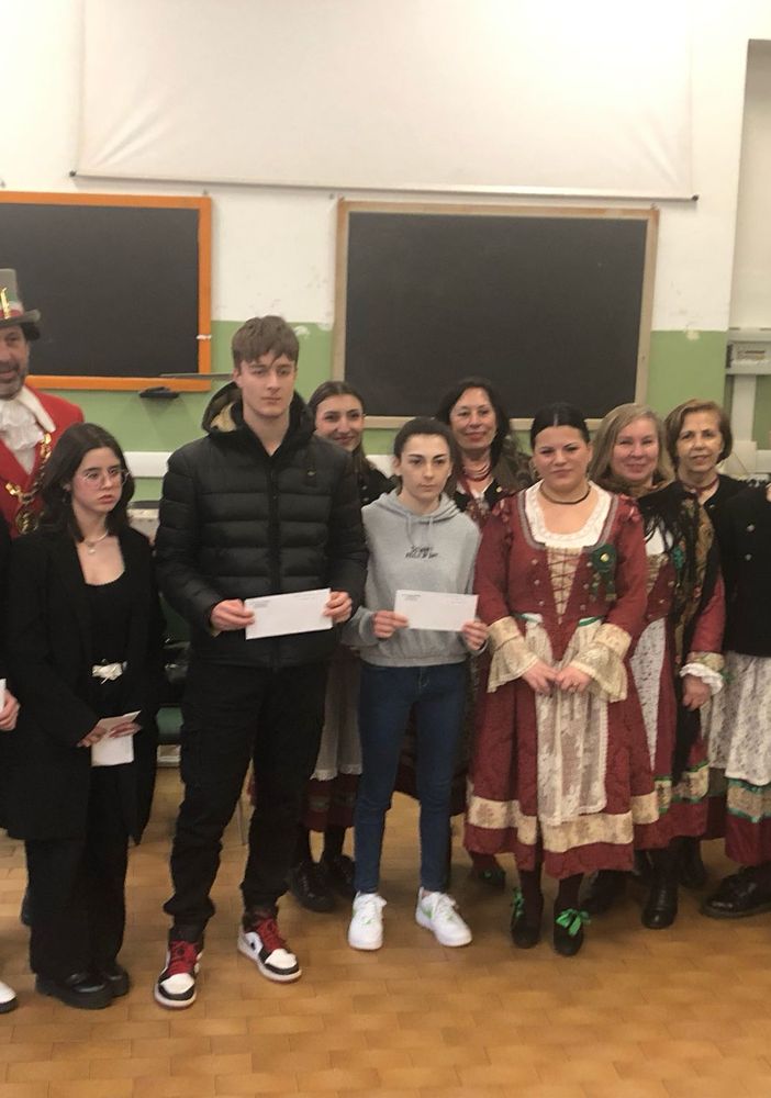Ipsia Magni, consegnate le borse di studio Pagani del comitato carnevale di Borgosesia