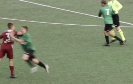 Gomitata in faccia al calciatore di Varallo: cinque anni di squalifica e richiesta di radiazione per Falcioni della Juve Domo