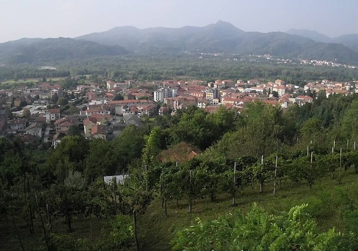 A Grignasco nuovi parchi giochi per i più piccoli e uno sguinzagliatoio in via Verdi