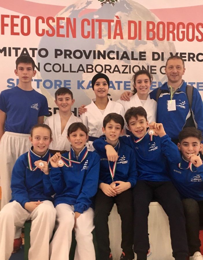 Karate, ricco bottino per Ippon 2 a Borgosesia per il trofeo Csen