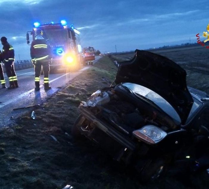 Incidente sulla SP 11. Vigili del Fuoco al lavoro