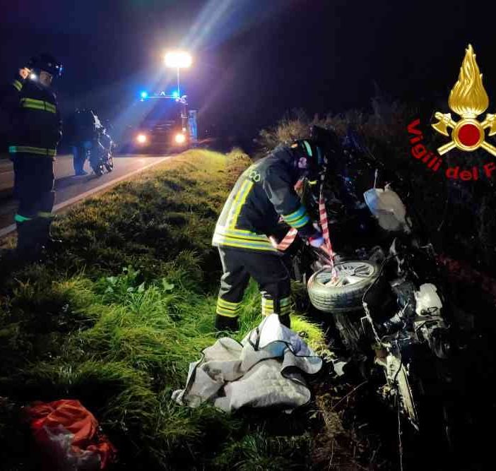 Incidente stradale sulla SP01 a Lignana, Vigili del fuoco in soccorso