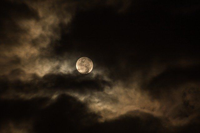 Valduggia, Gocce di Luna sul Fenera: L’escursione crepuscolare targata Sesia Val Grande Geopark