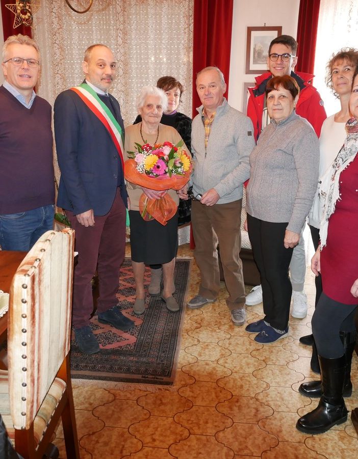 Prato Sesia festeggia i 100 anni di Maria Rossin