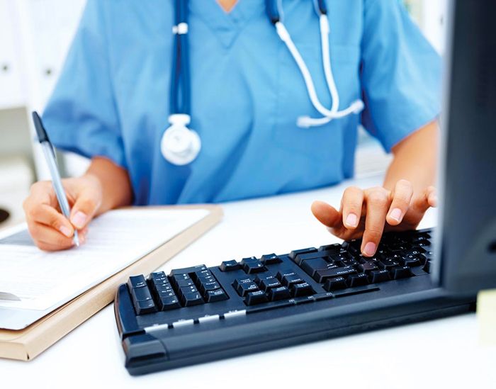 A Quarona 1178 firme per avere il medico