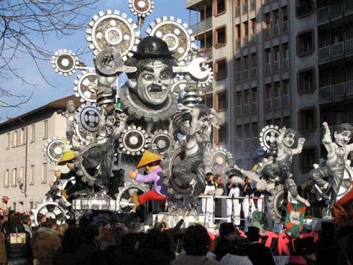 Coronavirus, il Carnevale di Borgosesia non si ferma: Il mercu scurot si farà