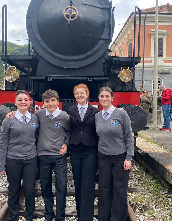 “Un viaggio gastronomico”: gli studenti dell’alberghiero sul treno storico.