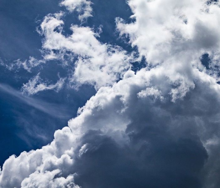 Nubi, pioggia e primo calo termico per il weekend di Pasqua